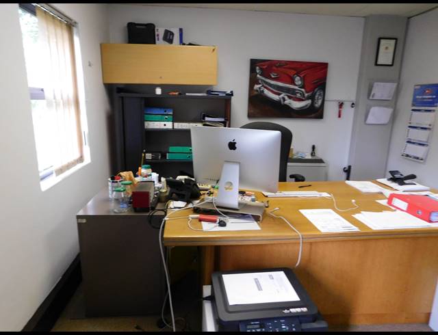 350M² OFFICE TO LET IN FERNDALE